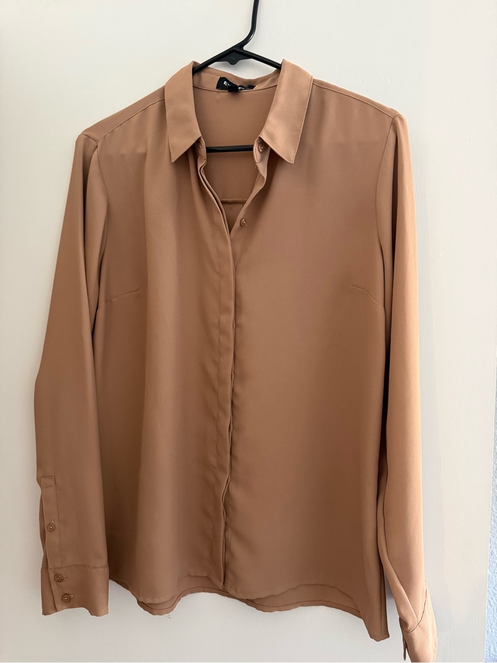 Women’s Express Portofino long Sleeve Dress Shirt